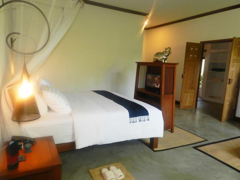 Blue Bird Hotel